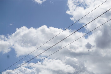 Oberleitung im Himmel