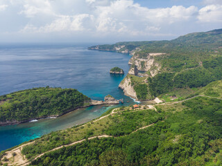 Obraz premium The beautiful islands of the island of Nusa Penida. Close to Atuh beach. Indonesia.