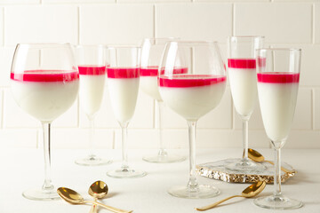 glasses of champagne with panna cotta