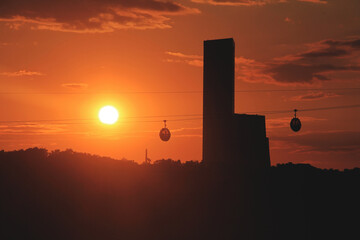Obraz premium sunset over the city
