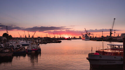 Hamburger Hafen Sonnenuntergang