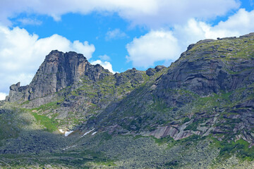 Fototapeta premium Mountain pass in Nature park Ergaki, Russia, Siberia. Siberian mountain landscape. Western Sayan.