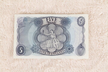 old english five pound note