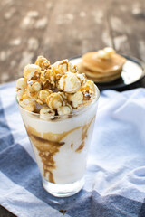 caramel popcorn frappe