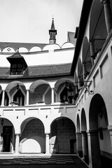 Bratysława arkady kolumny dziedziniec © Seance_Photo_Sylwia