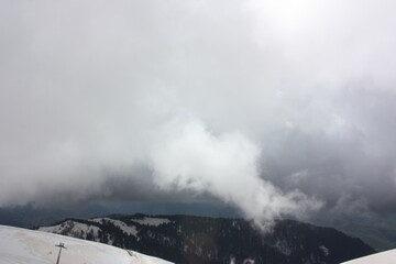 Fototapeta na wymiar fog over mountain