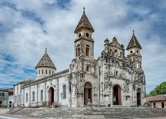Fototapeta na wymiar Guadalupe Church in Granada, Nicaragua