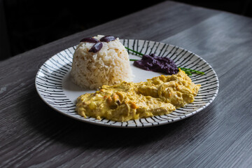 Aji de gallina. Plato tipico Peruano.