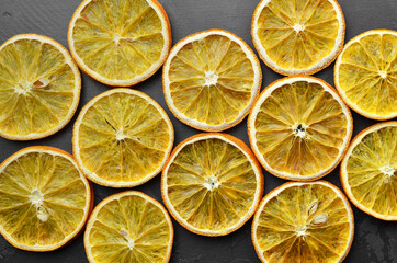 Fototapeta premium Dried organic oranges slices pattern.