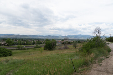 Fototapeta na wymiar View of Arvada From atop a hill