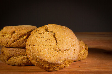 Crispy oatmeal cookies.