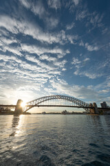 Obraz premium Sydney Harbour bridge with beautiful sunrise.