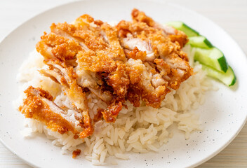 Hainanese chicken rice with fried chicken