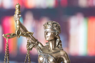Obraz premium Figur der Justitia Göttin der Gerechtigkeit