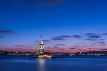 Fototapeta na wymiar Maidens Tower in istanbul, Turkey