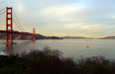 Fototapeta na wymiar San Francisco 2013, The smooth curves of the Golden gate Bridge at sun set time