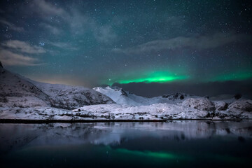 Fototapeta na wymiar Polarlicht über den Lofoten - Norwegen im Winter