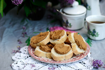 Chicken liver pate canape.style rustic