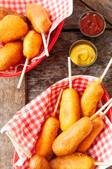 Corn Dogs, Wuerstchen am Stiel