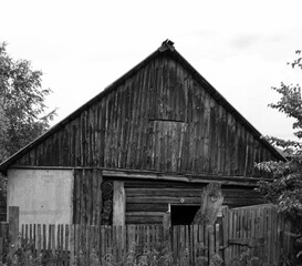 photos of very old buildings