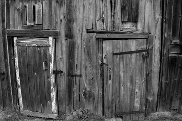 photos of very old buildings