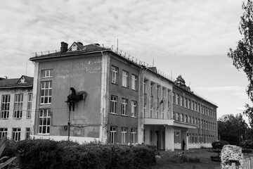 photos of very old buildings