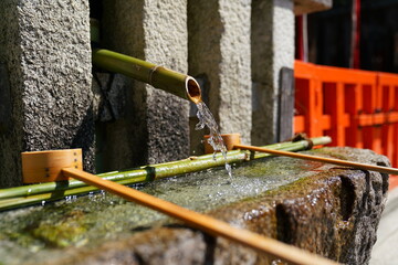 お参り前に手水を