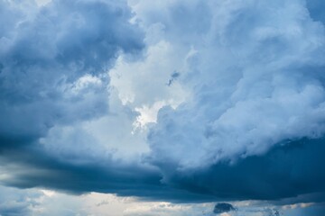 Obraz premium Dark clouds before a storm, a cloud-based array