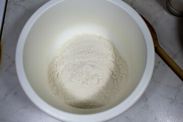 Prepare cheesecake with streusel.