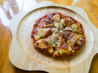 Roti hawaiian pizza with Cheese