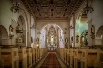 Fototapeta na wymiar kościół parafialny w Chrząszczycach