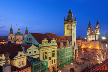Fototapeta premium Prag Rathausplatz mit Teijnkirche
