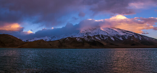 Mutztagh Ata sunset Karakorum Highway Sonnenuntergang Xinjiang China 