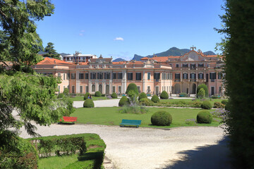 varese con palazzo estense e giardini del parco, Varese with Este palace and park gardens