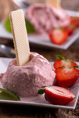 strawberry ice cream