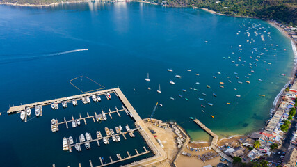 Vista aerea del puerto de Acapulco en México