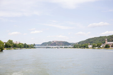 bildliche eindrücke der Stadt Koblenz und Umgebung am Rhein in Deutschland fotografiert im Sommer an einem sonnigen Tag