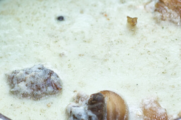 Cold jelly meat.