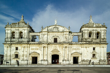 Fototapeta na wymiar Leon Cathedral, Leon, Nicaragua 