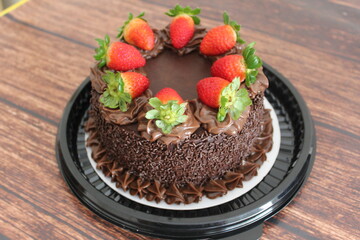 CHOCOLATE CAKE WITH STRAWBERRY