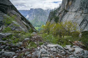 hiking the upper yosemite falls trail in yosemite national park in california, usa