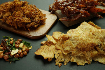 Dried shreded pork and pork jerkies and fried peanuts with chilli and garlic sets