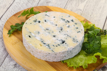 Round blue cheese