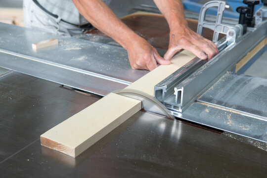 "Woodworking Shop" Bilder – Durchsuchen 289 Archivfotos, Vektorgrafiken