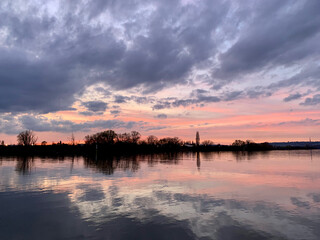 Obraz premium sunset over the seine river, ‎⁨Amfreville-la-Mi-Voie⁩, ⁨Upper Normandy⁩, ⁨France⁩