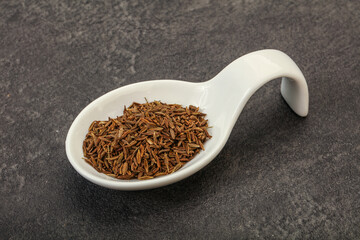 Dry zeera seeds in the bowl