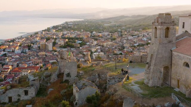 Roccella Jonica, citt&agrave; in Calabria, vista aerea.