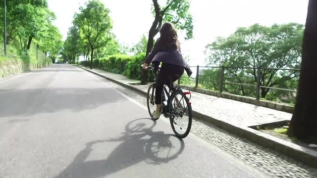 Ebike city trekking girl