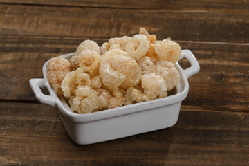 Crackling/ Pork belly (torresmo)