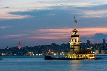 Fototapeta premium Maidens Tower in Istanbul, Turkey.